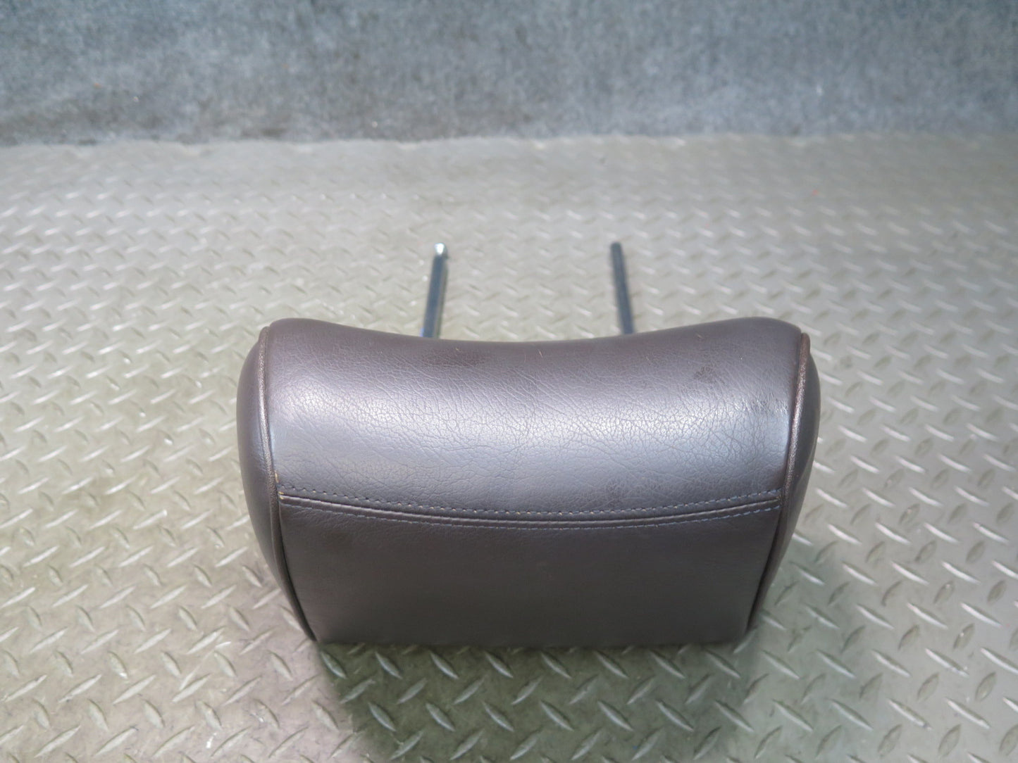 86-91 Mercedes W126 Set of 2 Front Left & Right Leather Headrest Brasil OEM