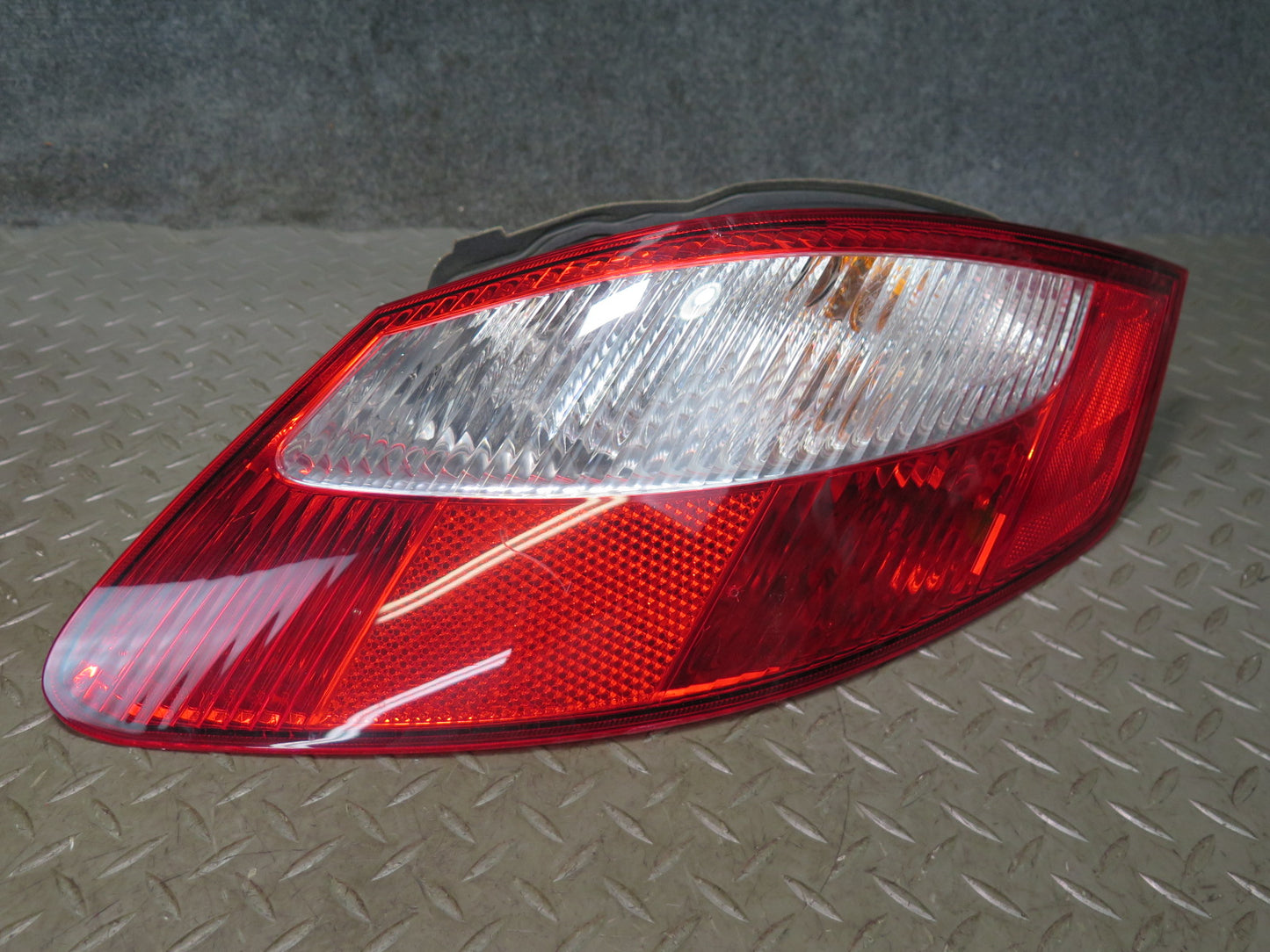 2005-2008 Porsche Boxster 987 Rear Left & Right Side Tail Light Lamp Set Damaged