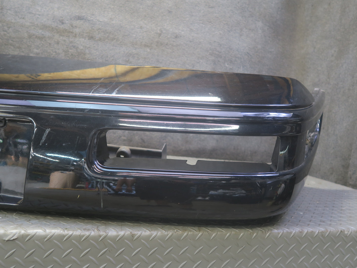 91-96 Chevrolet Corvette C4 Front Bumper Cover Black Damaged