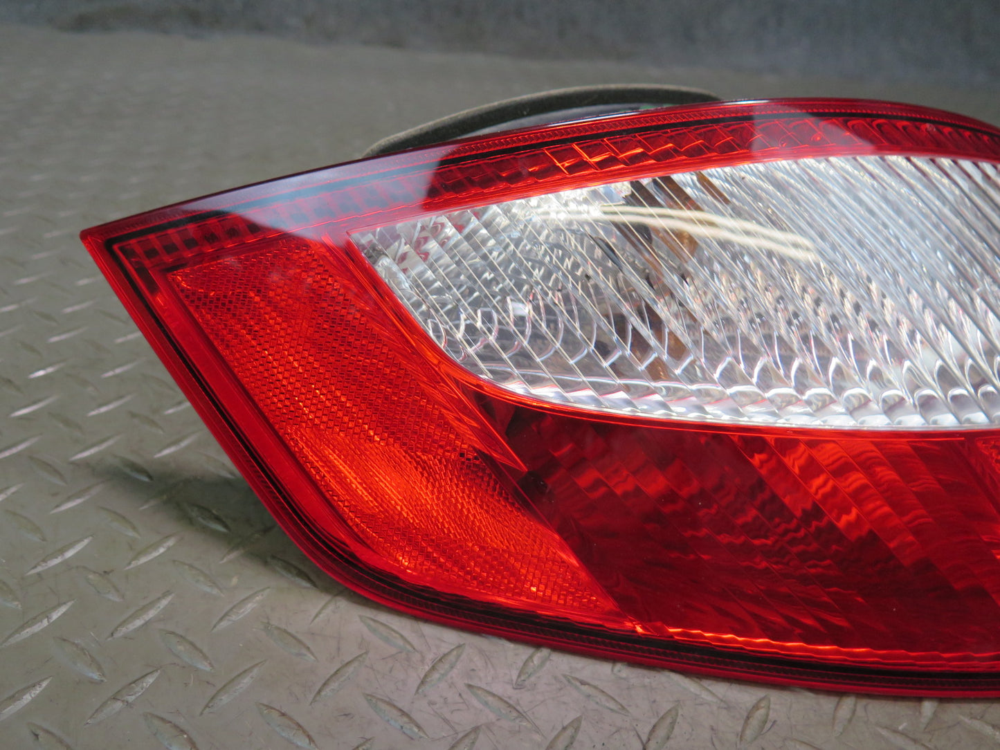 2005-2008 Porsche Boxster 987 Rear Left & Right Side Tail Light Lamp Set Damaged
