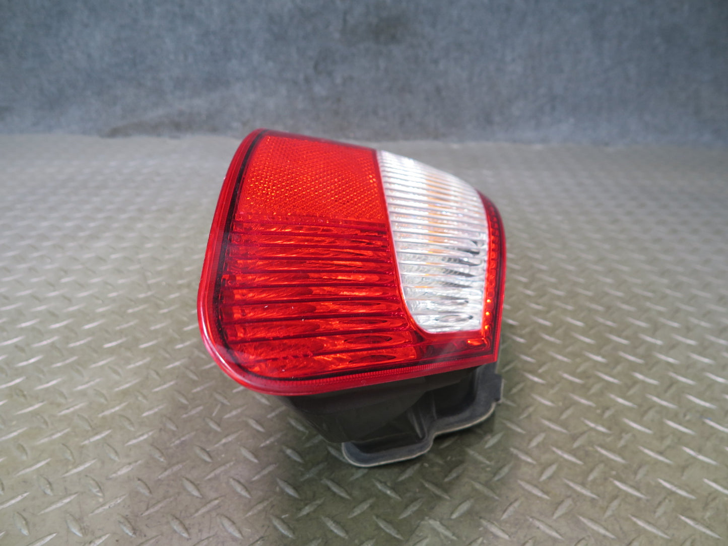2005-2008 Porsche Boxster 987 Rear Left & Right Side Tail Light Lamp Set Damaged