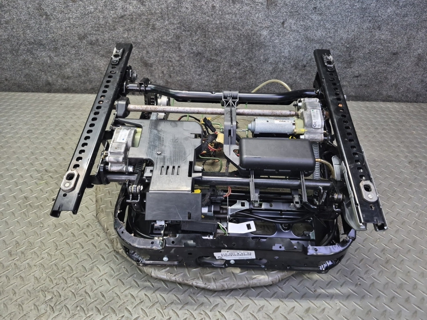 97-03 BMW E39 540i Front Left Seat Lower Frame Track Rail w Motor & Switch OEM