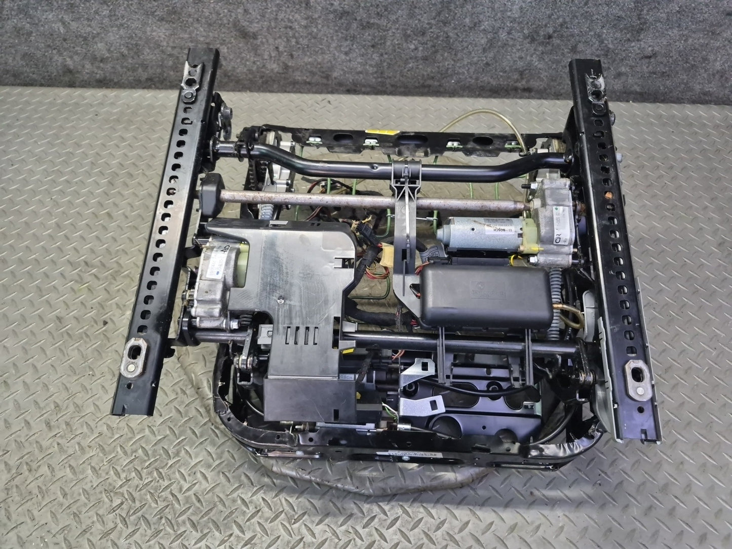 97-03 BMW E39 540i Front Left Seat Lower Frame Track Rail w Motor & Switch OEM