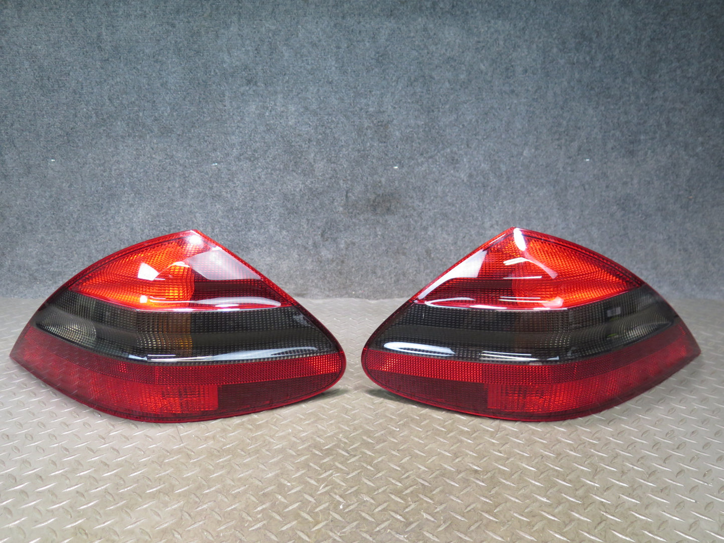 03-06 Mercedes R230 SL55 AMG Rear Left & Right Side Tail Light Lamp Set OEM