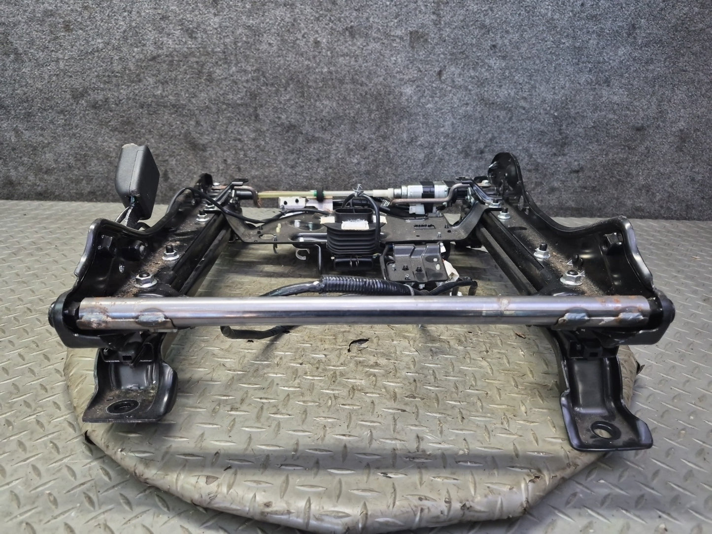 11-19 Nissan Z34 370Z Convertible Front Right Seat Frame Track Rail w Motor OEM