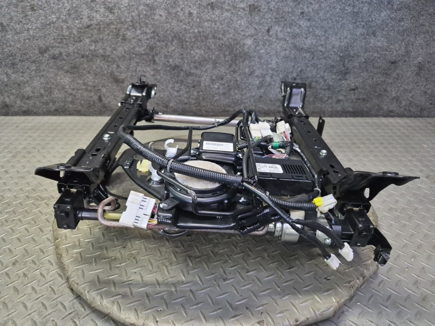 11-19 Nissan Z34 370Z Convertible Front Right Seat Frame Track Rail w Motor OEM