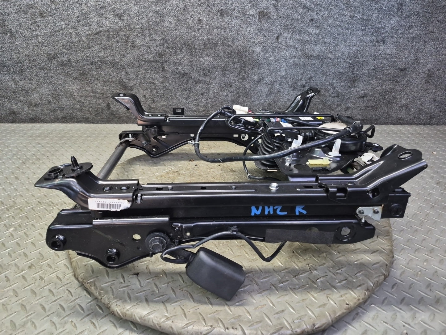 11-19 Nissan Z34 370Z Convertible Front Right Seat Frame Track Rail w Motor OEM