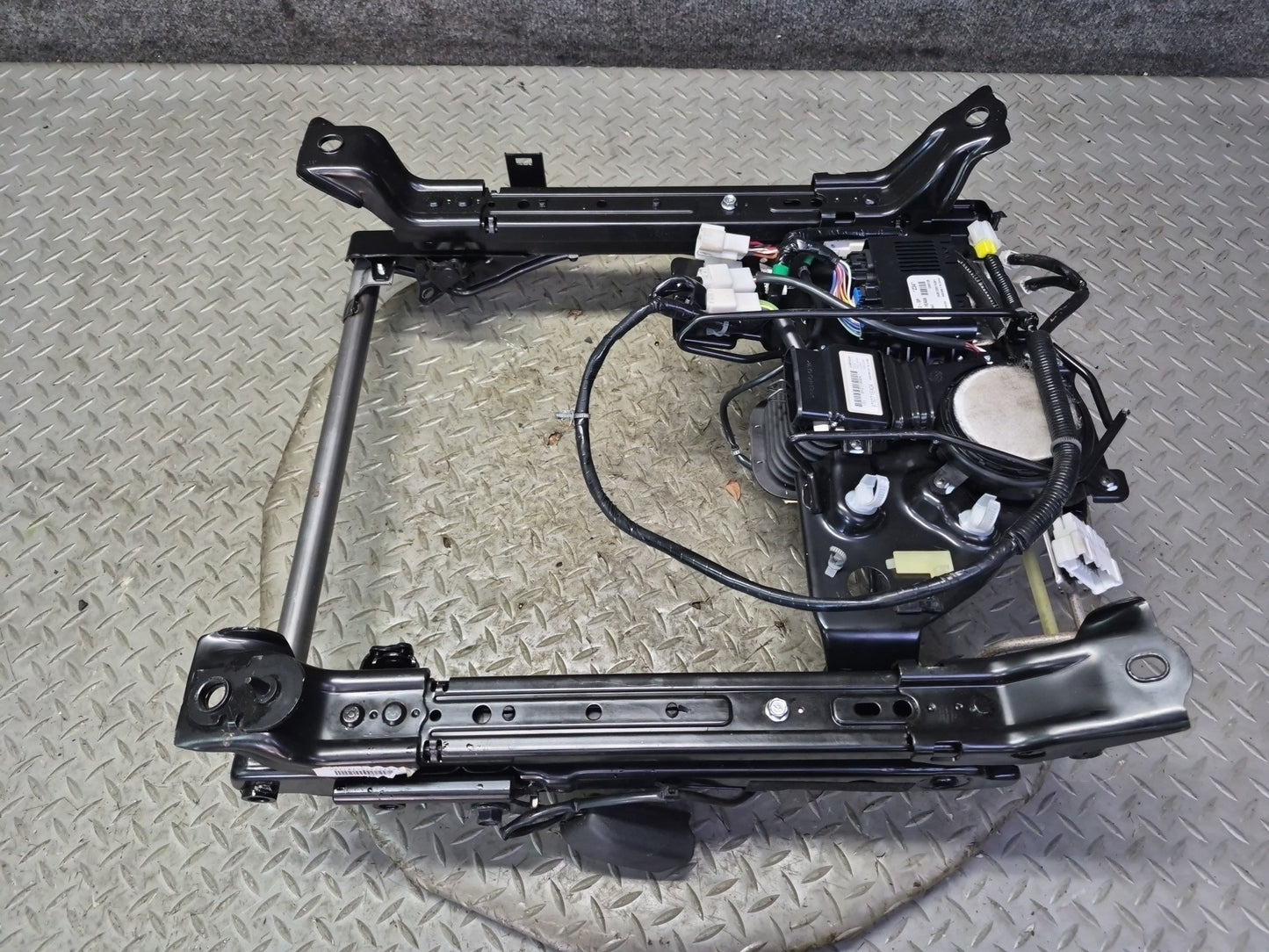 11-19 Nissan Z34 370Z Convertible Front Right Seat Frame Track Rail w Motor OEM