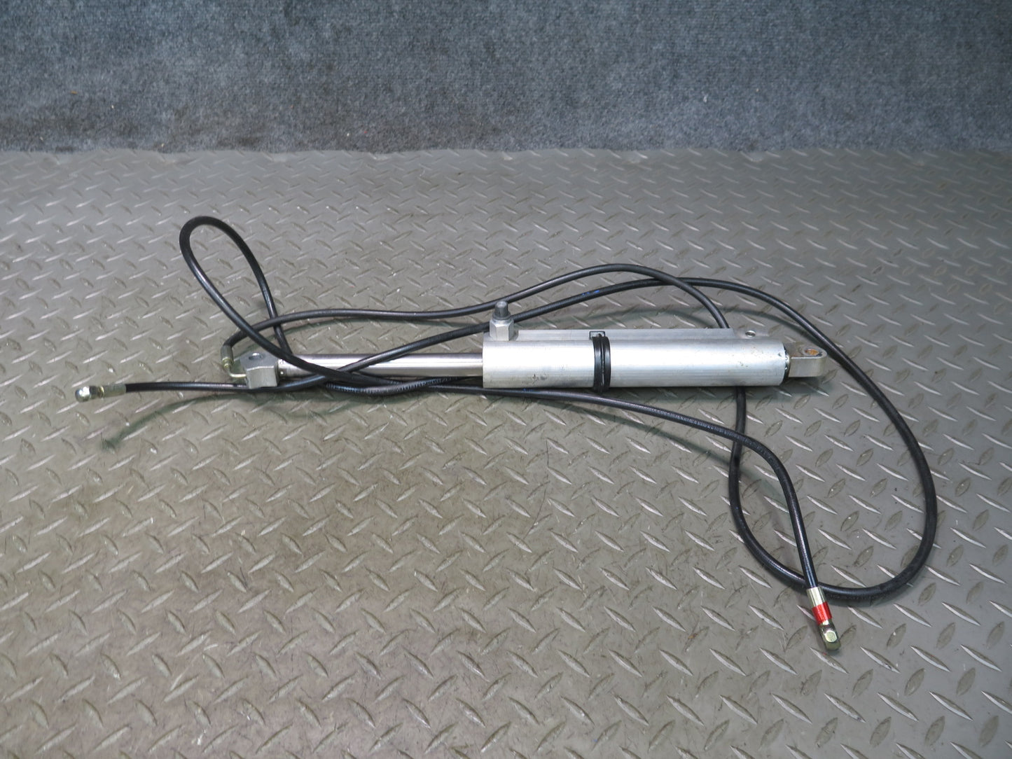 1999-2005 Porsche 911 996 Convertible TOP Roof Hydraulic Lift Cylinder Cable Set