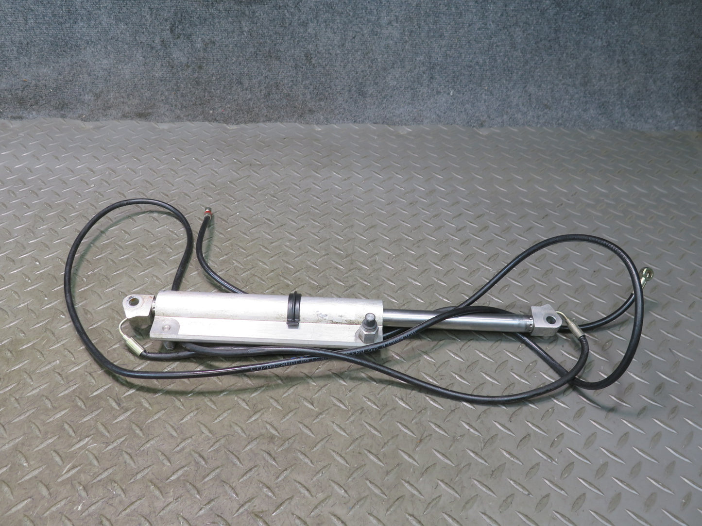 1999-2005 Porsche 911 996 Convertible TOP Roof Hydraulic Lift Cylinder Cable Set