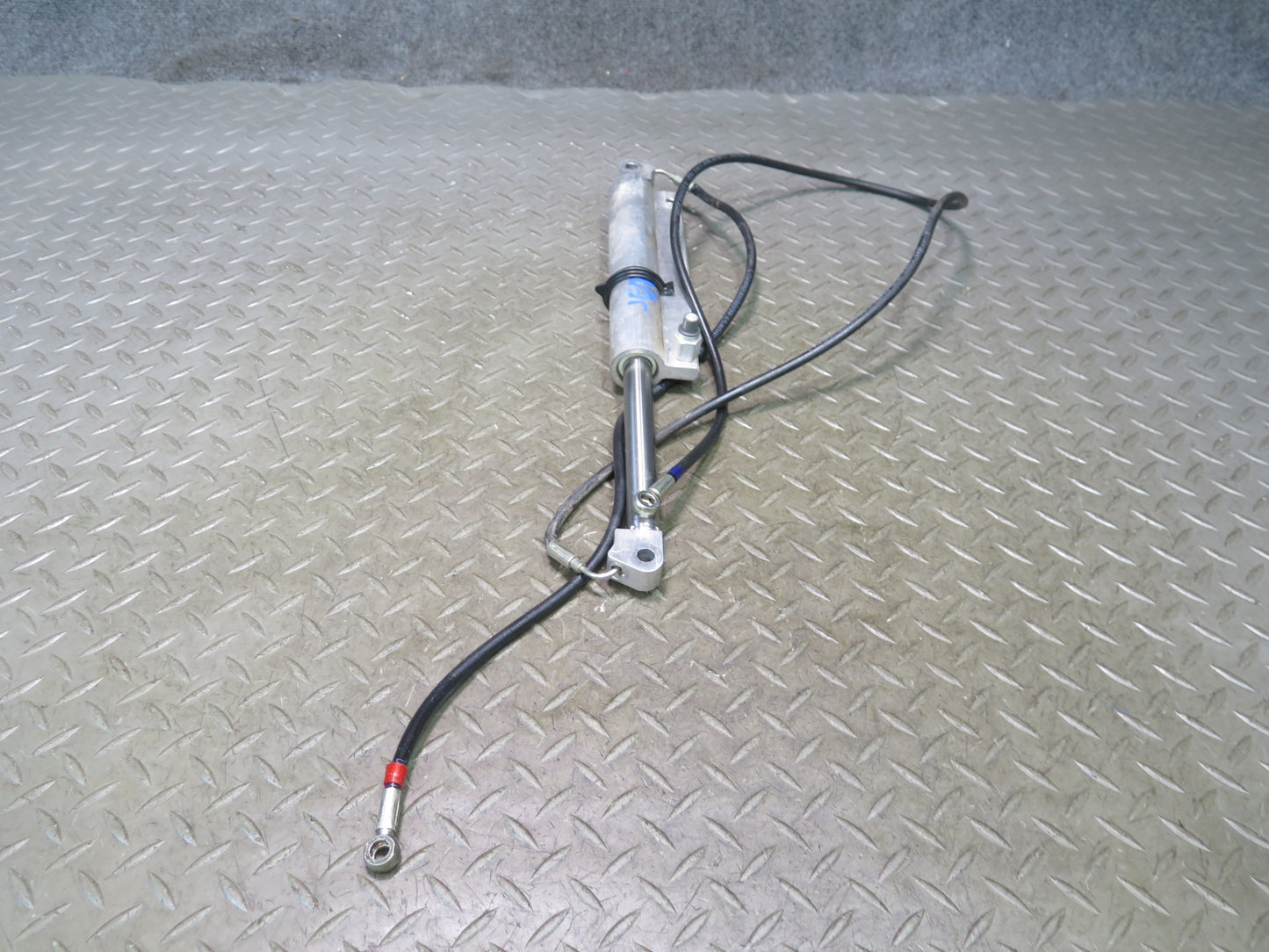 1999-2005 Porsche 911 996 Convertible TOP Roof Hydraulic Lift Cylinder Cable Set