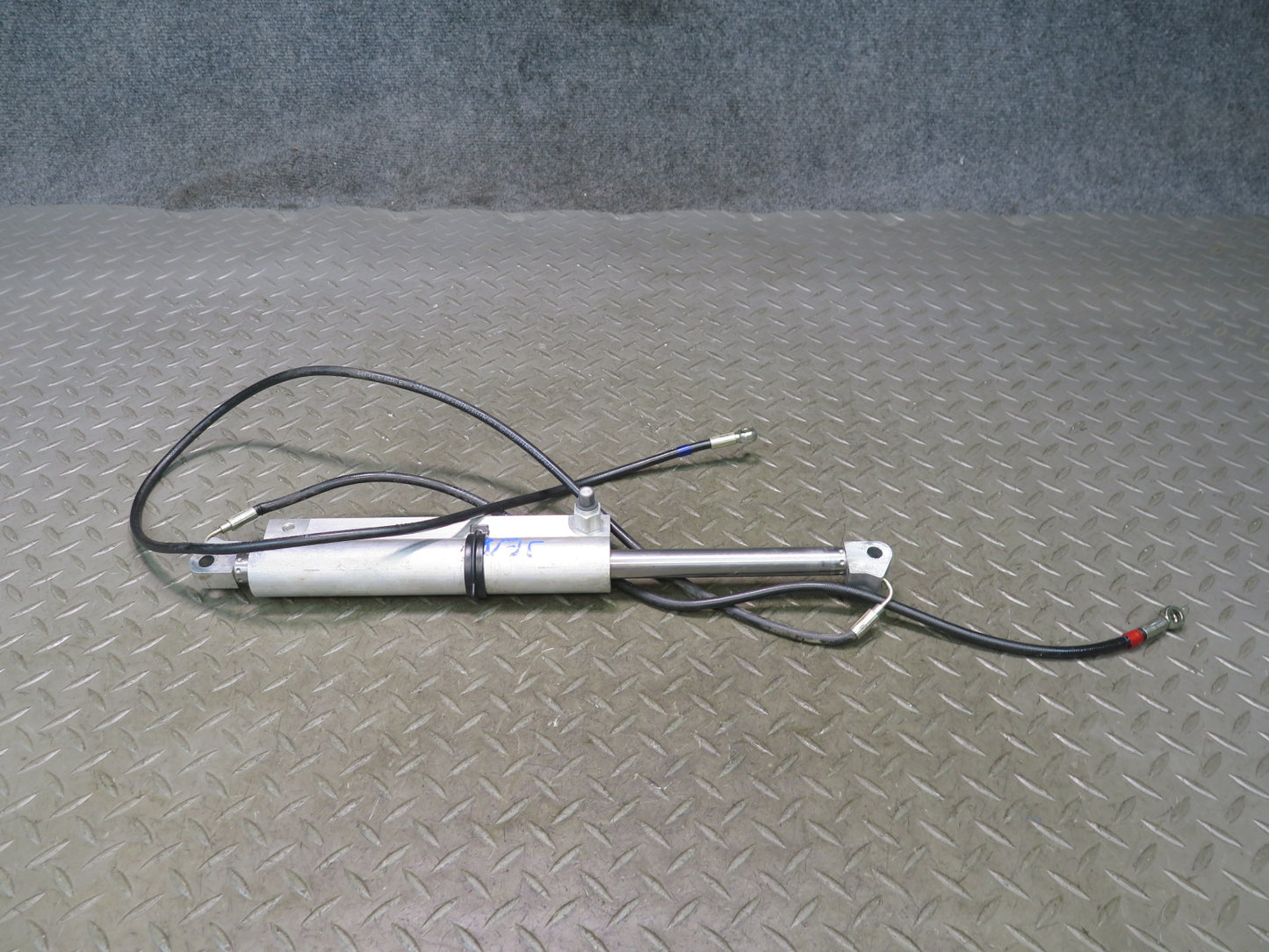 1999-2005 Porsche 911 996 Convertible TOP Roof Hydraulic Lift Cylinder Cable Set