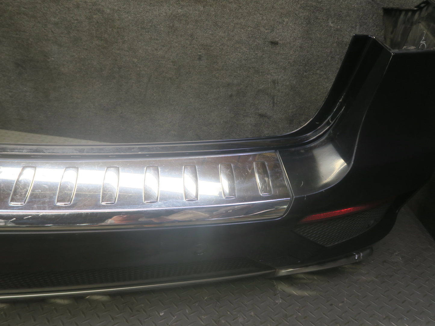 2012-2015 Mercedes W166 ML63 AMG Rear Bumper Cover Panel W/ PDC Black Damaged