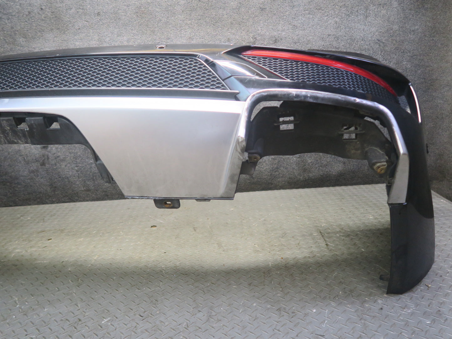 2012-2015 Mercedes W166 ML63 AMG Rear Bumper Cover Panel W/ PDC Black Damaged