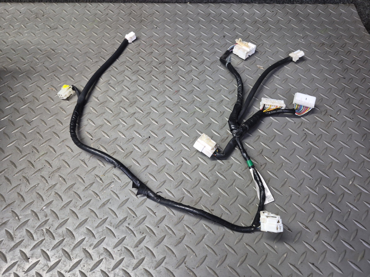 05-06 Nissan 350Z Z33 Convert Front Right Seat Lower Frame Track Rail Motor OEM