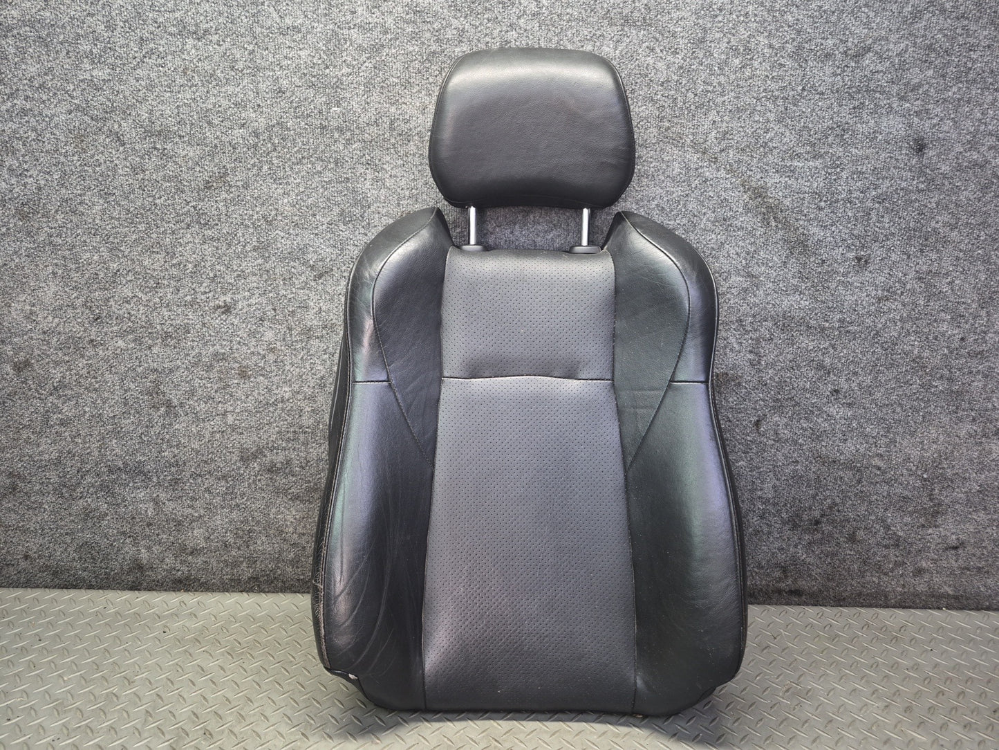 04-06 Nissan 350Z Z33 Convert Front Right Seat Upper Leather Cushion Black OEM