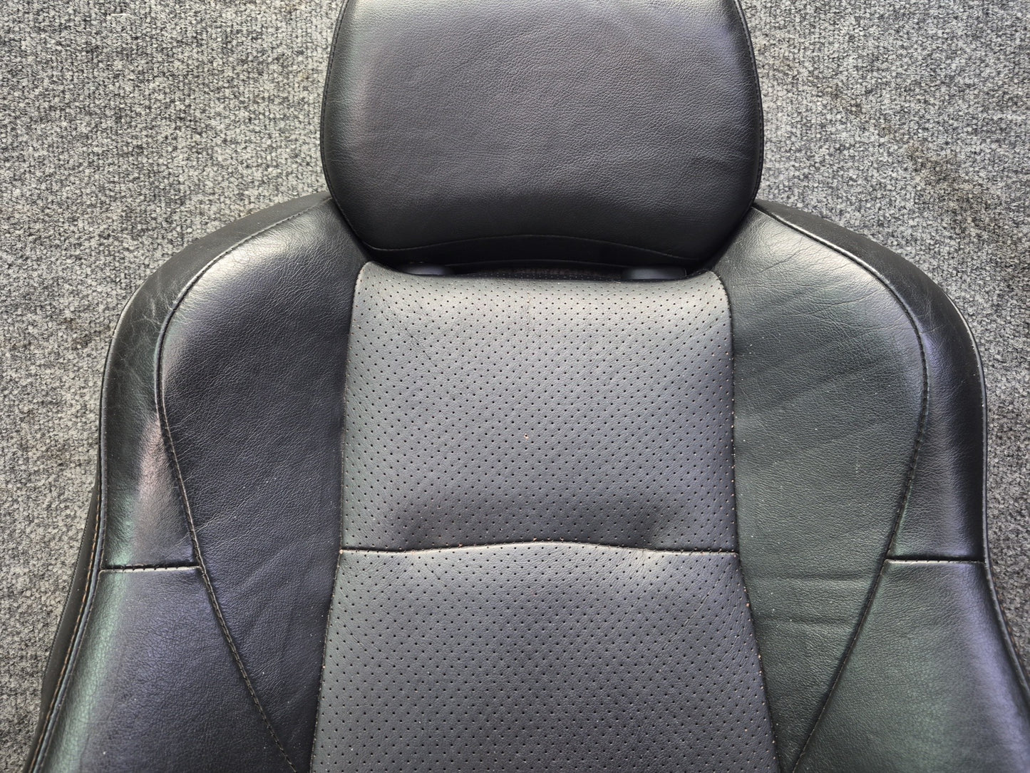 04-06 Nissan 350Z Z33 Convert Front Right Seat Upper Leather Cushion Black OEM