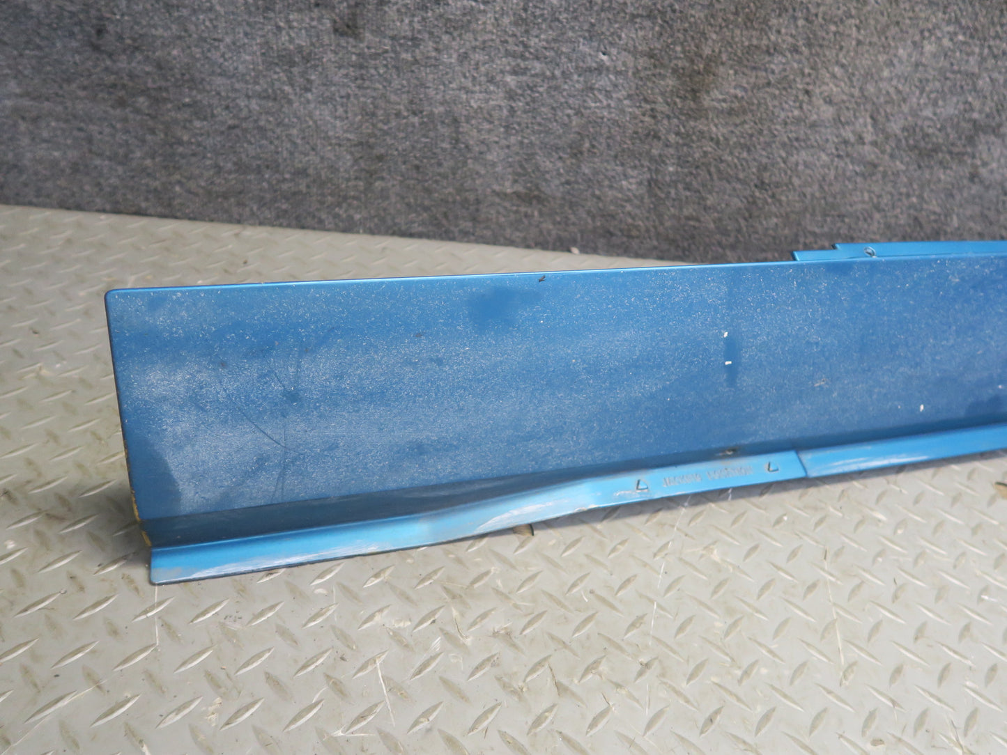 84-96 Chevrolet Corvette C4 Left & Right Side Skirt Rocker Panel Molding Set OEM