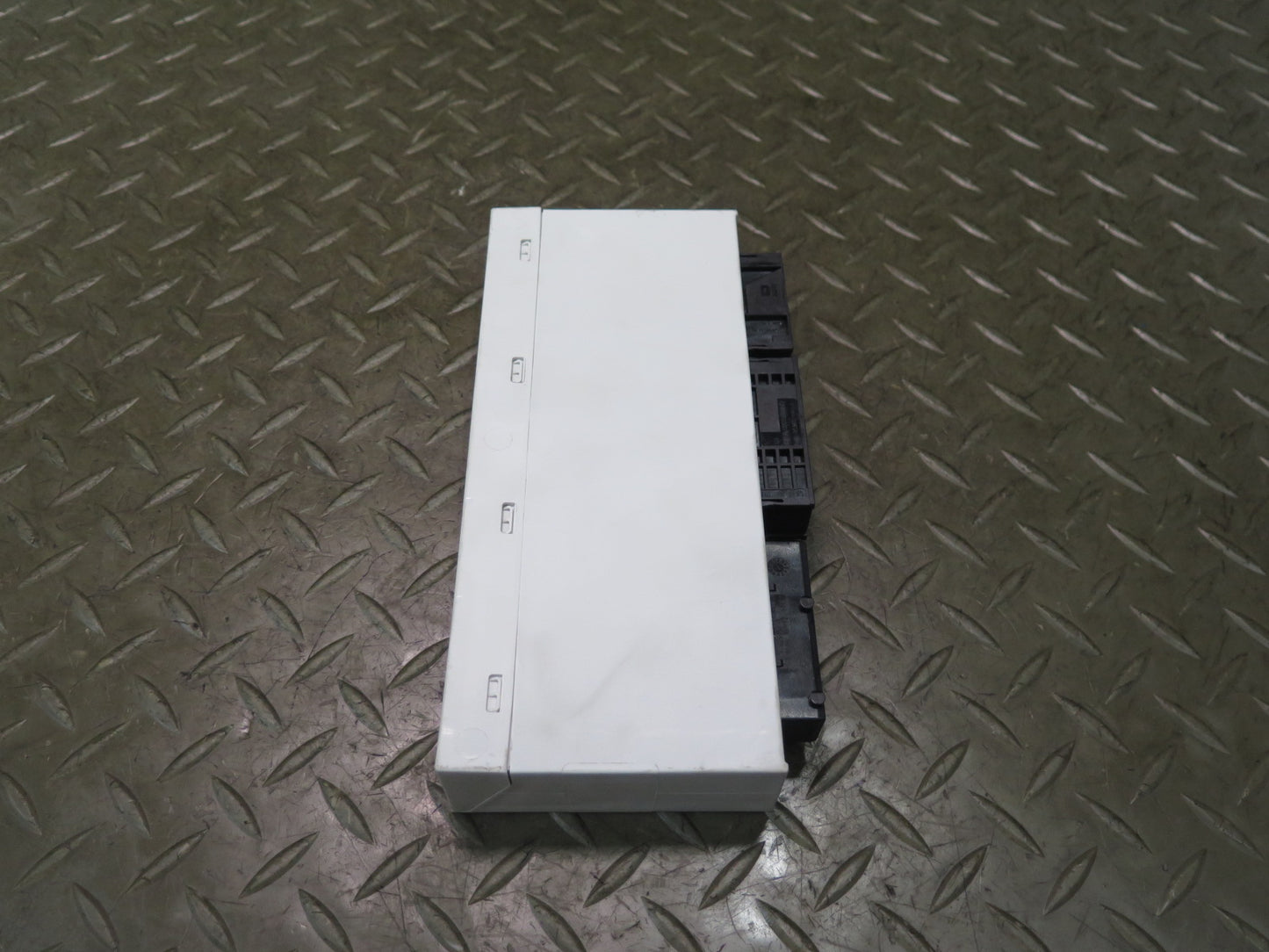 05-06 BMW E46 330CI BCM GM5 Basic Body Control Module Unit 6963338 OEM