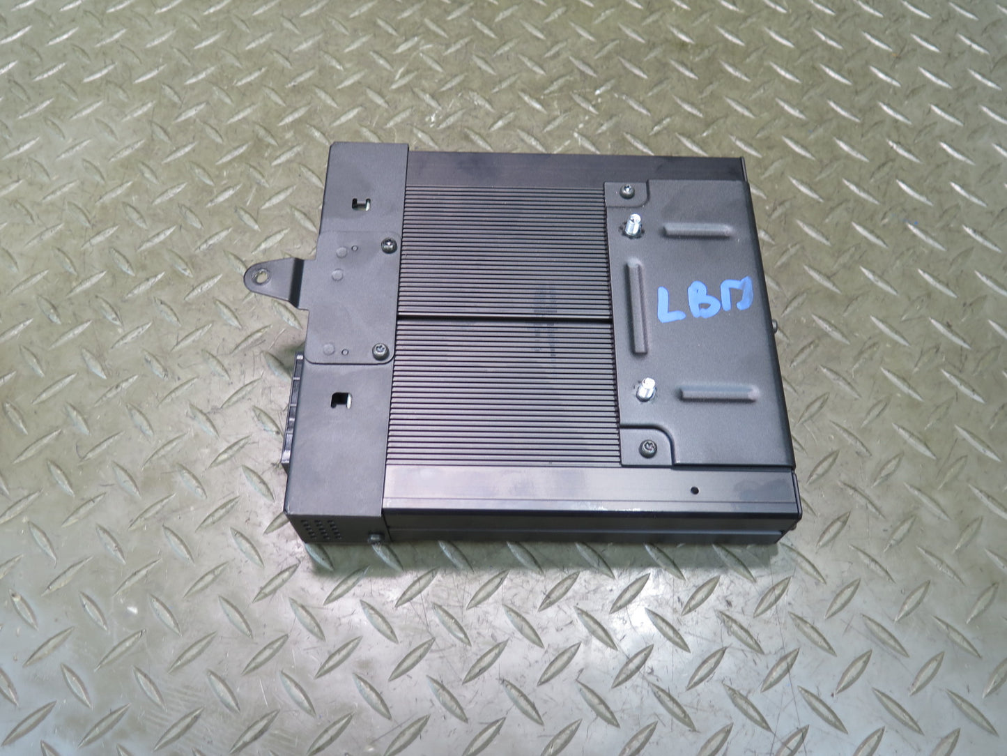 01-06 BMW E46 330ci Convert Harman Kardon Hi-fi Audio Amplifier AMP 8380068 OEM