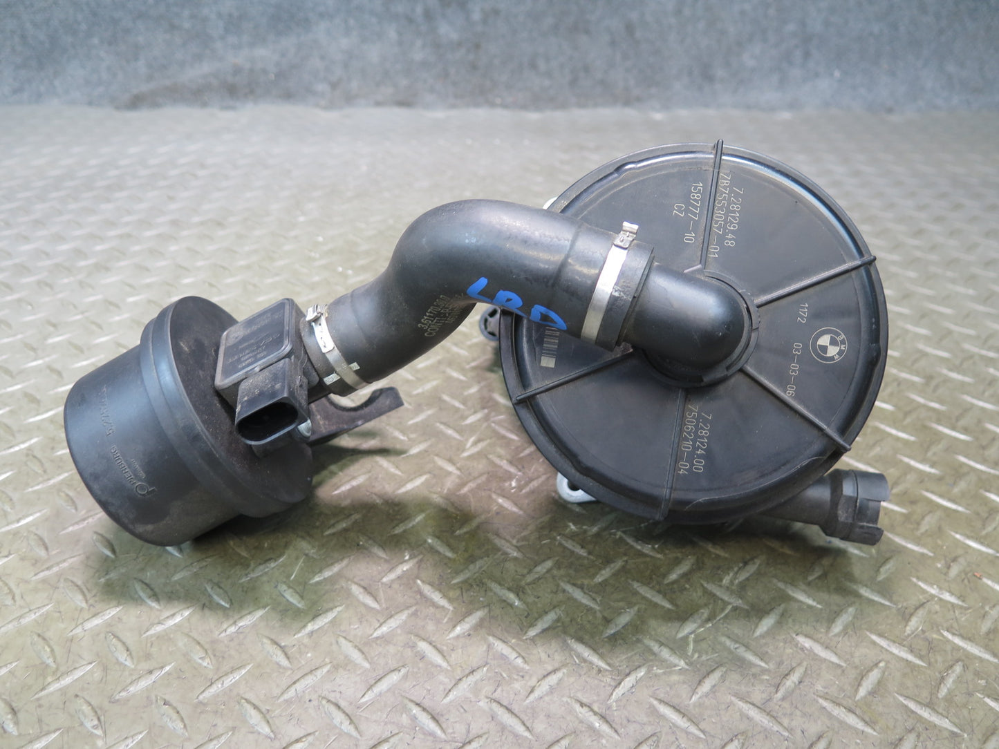 04-06 BMW E46 330CI Secondary Air Injection Smog Pump w Filter & MAF Sensor OEM