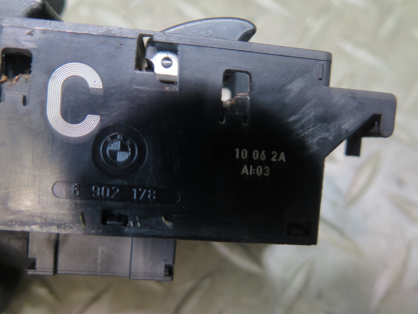 01-06 BMW E46 330ci Coupe Convertible Right Power Window Switch 6902178 OEM