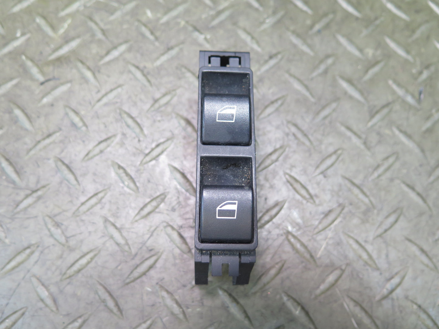 01-06 BMW E46 330ci Coupe Convertible Right Power Window Switch 6902178 OEM