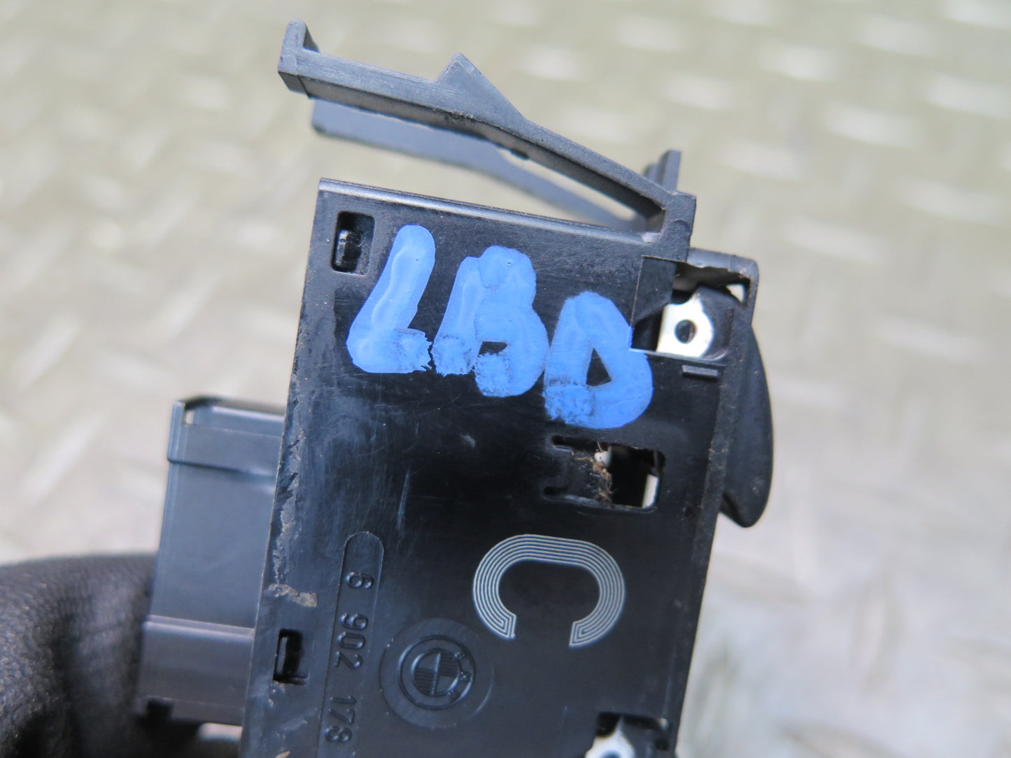 01-06 BMW E46 330ci Coupe Convertible Right Power Window Switch 6902178 OEM