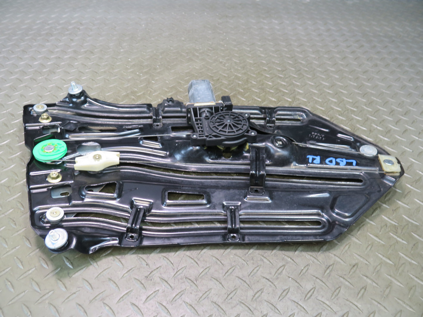 01-06 BMW E46 330ci Convertible Rear Left Quarter Window Regulator w Motor OEM