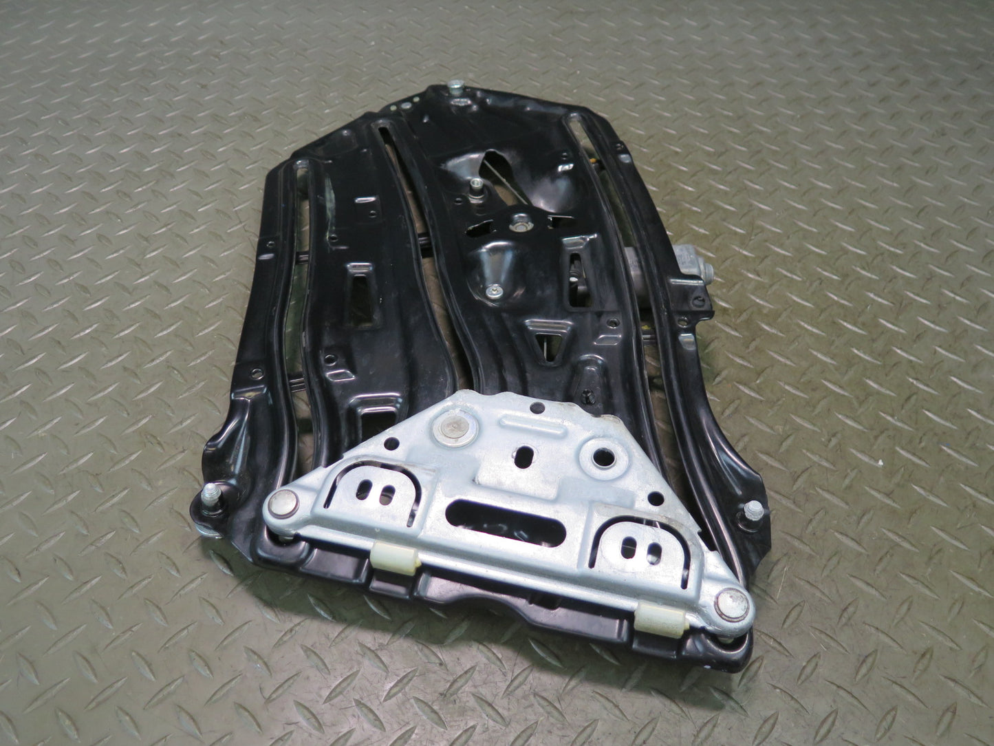 01-06 BMW E46 330ci Convertible Rear Left Quarter Window Regulator w Motor OEM