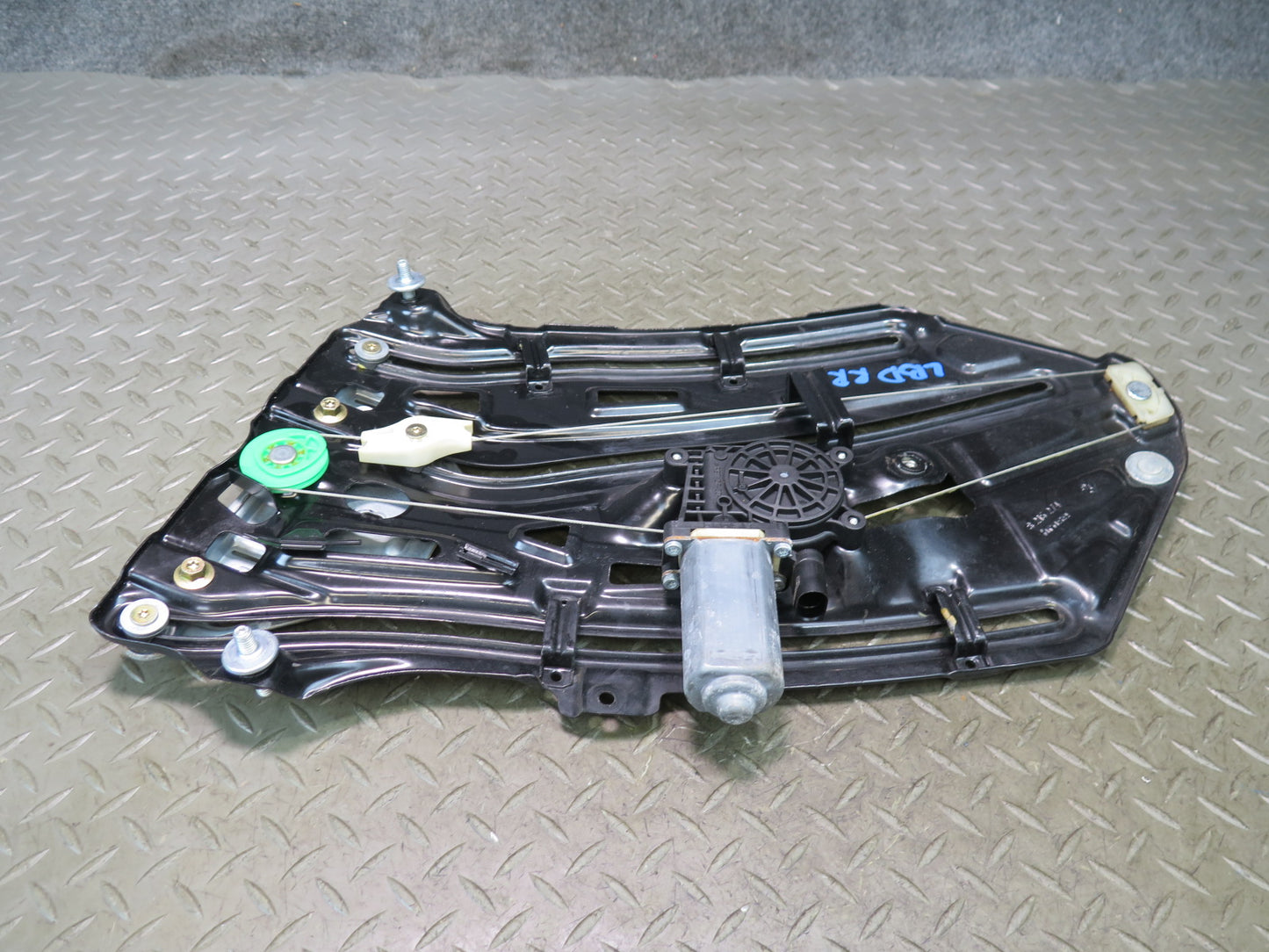 01-06 BMW E46 330ci Convertible Rear Right Quarter Window Regulator w Motor OEM