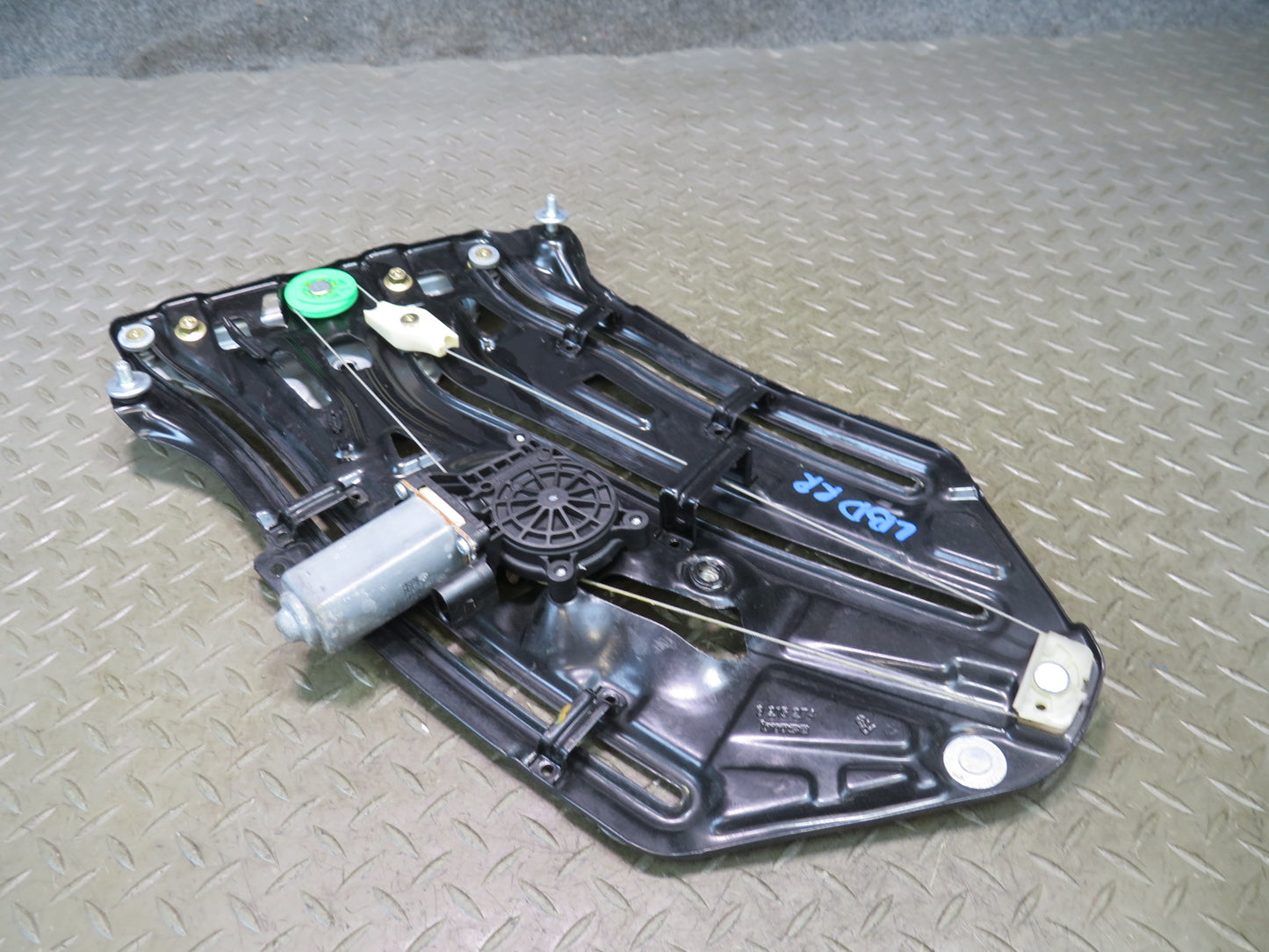 01-06 BMW E46 330ci Convertible Rear Right Quarter Window Regulator w Motor OEM