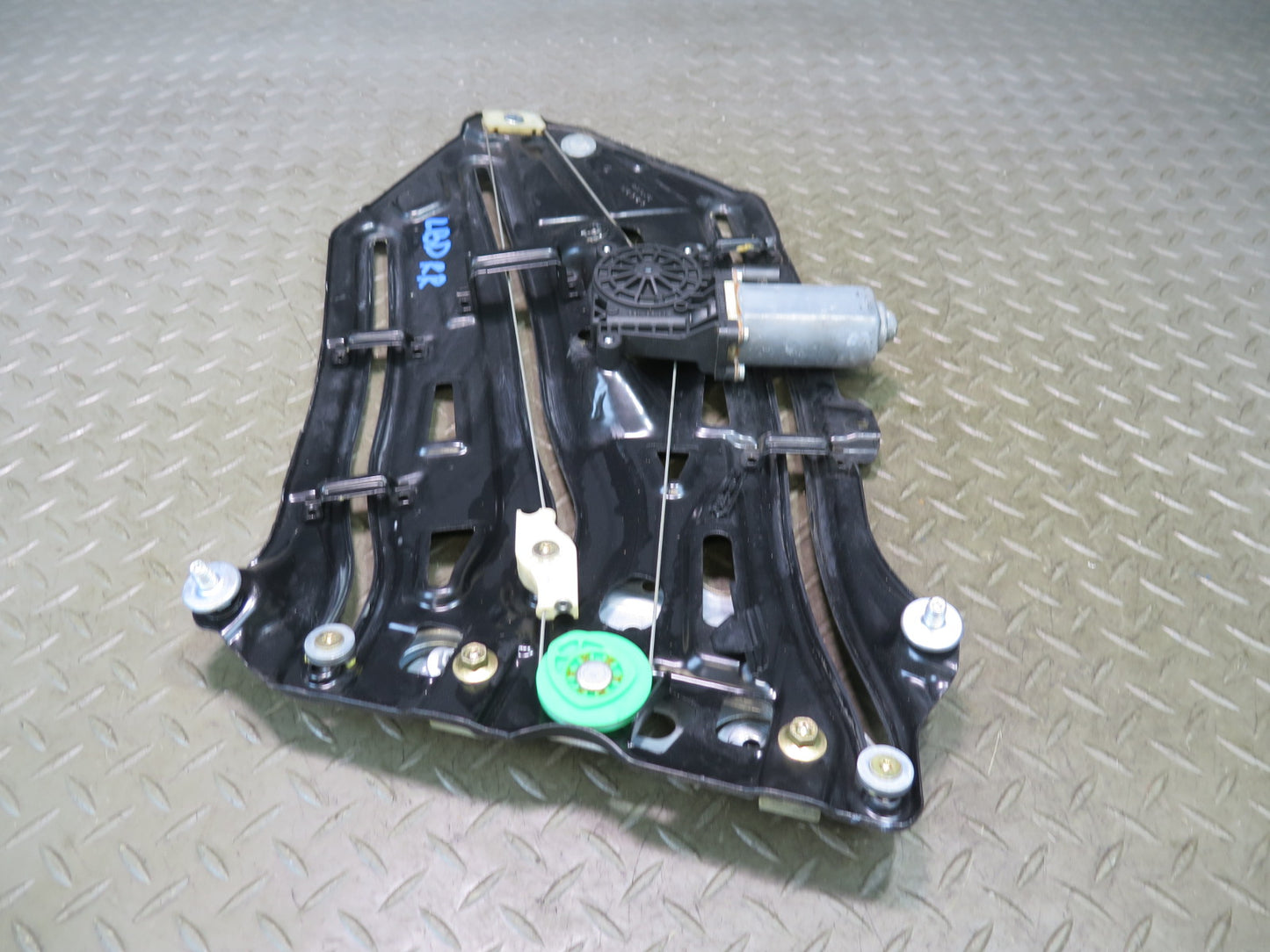01-06 BMW E46 330ci Convertible Rear Right Quarter Window Regulator w Motor OEM