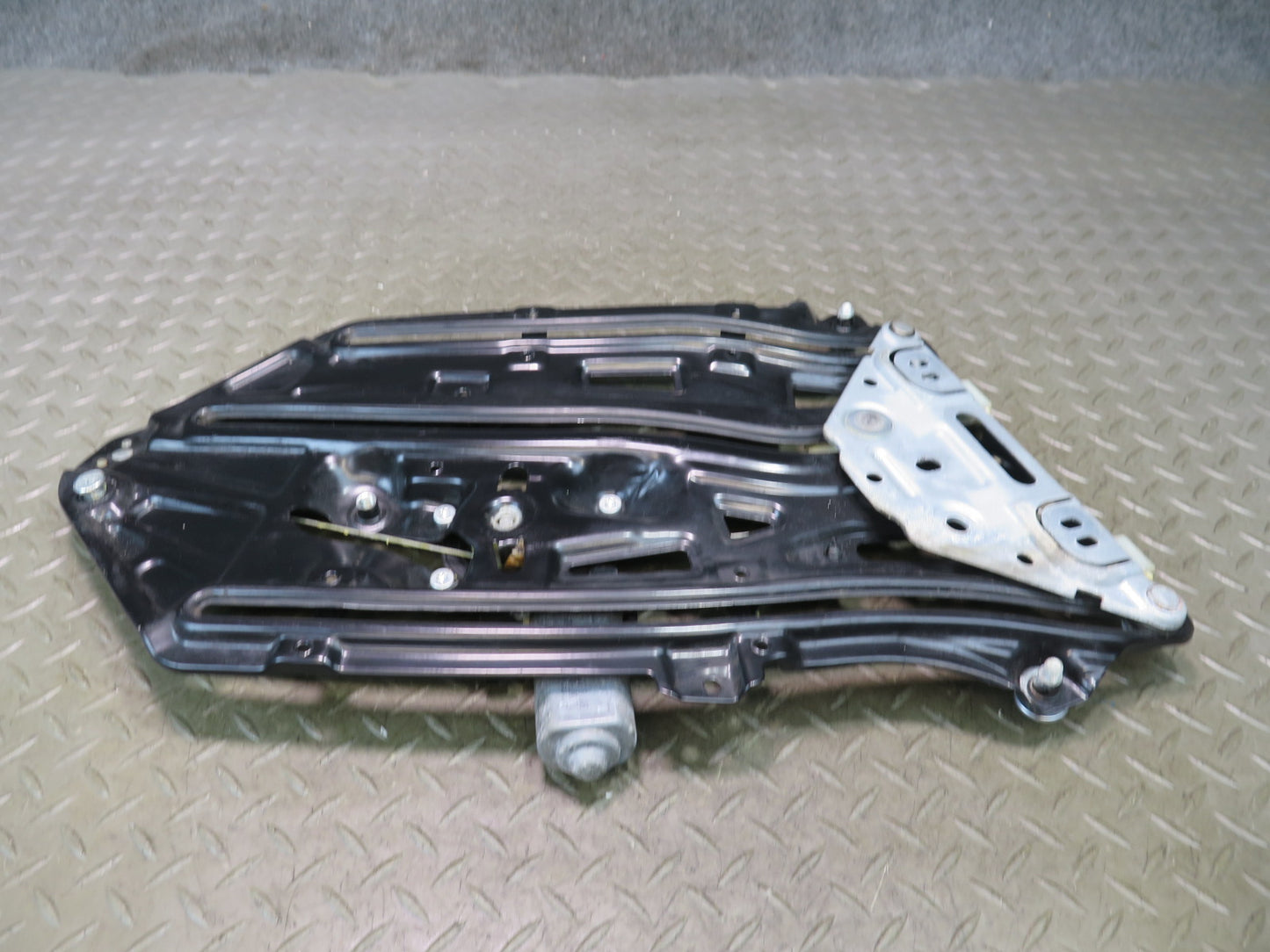01-06 BMW E46 330ci Convertible Rear Right Quarter Window Regulator w Motor OEM