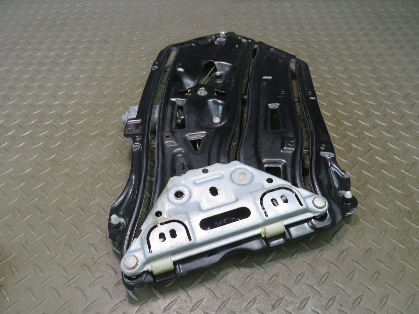 01-06 BMW E46 330ci Convertible Rear Right Quarter Window Regulator w Motor OEM