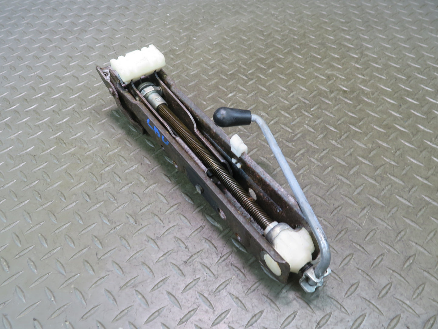 01-06 BMW E46 330ci Emergency Spare Tire Lift Jack Tool 6767944 OEM