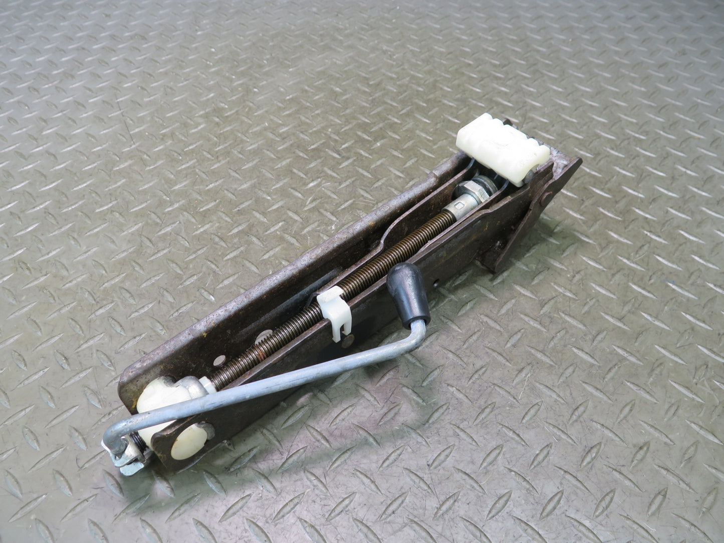 01-06 BMW E46 330ci Emergency Spare Tire Lift Jack Tool 6767944 OEM