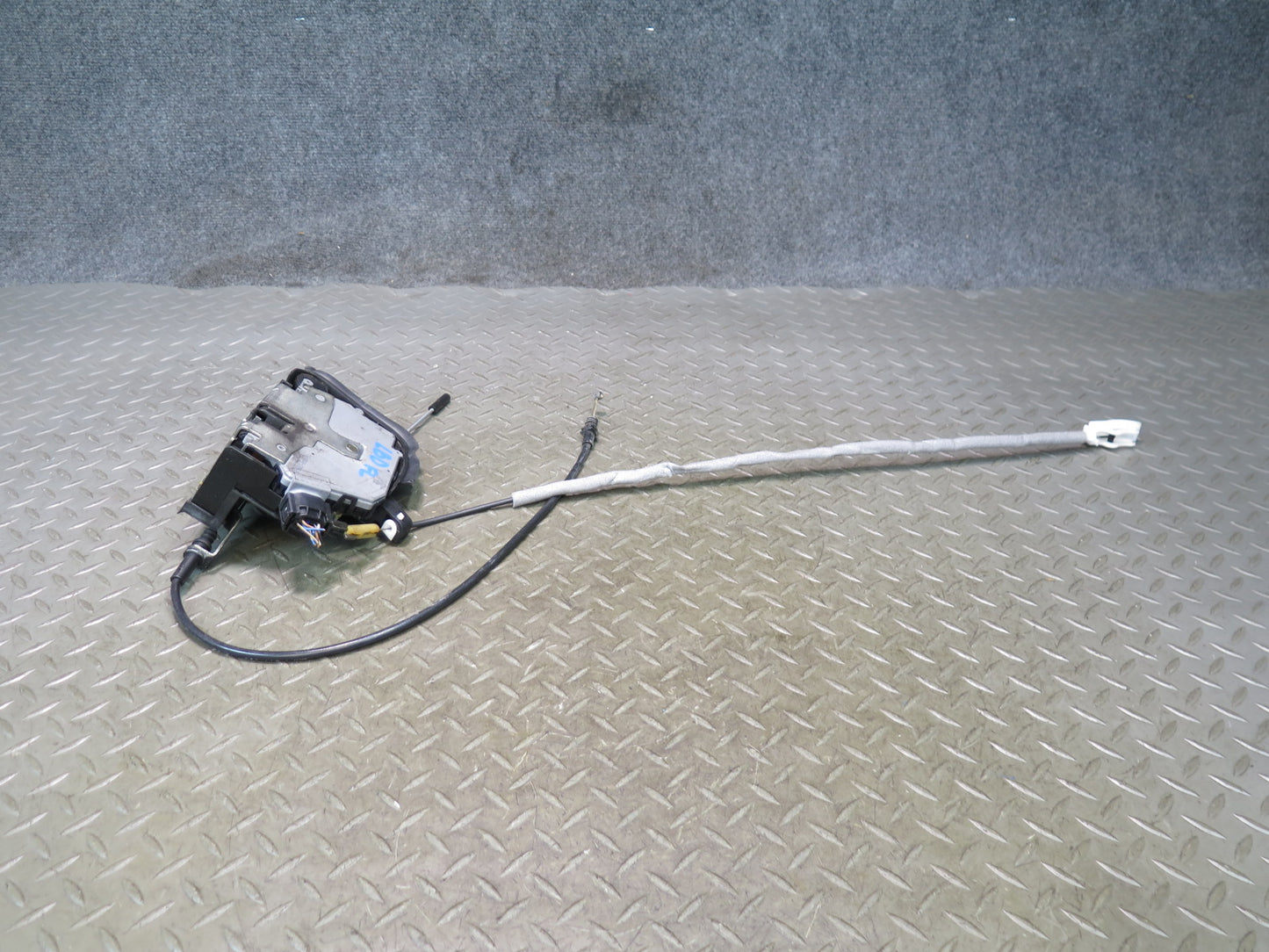 01-06 BMW E46 330ci Coupe Convertible Left Door Lock Latch Actuator 7011247 OEM