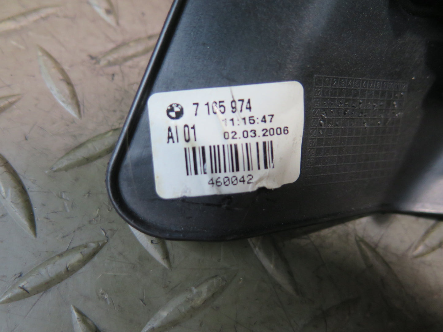 04-06 BMW E46 330ci Convert Set of 2 Tail Light Lamp Bulb Socket w Trim OEM