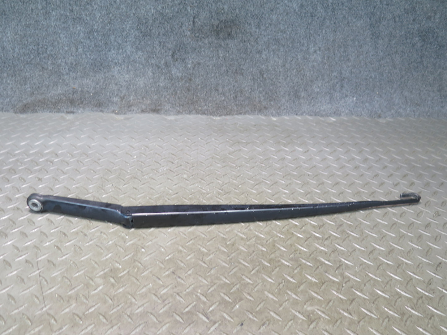 01-06 BMW E46 330ci Coupe Convertible Left & Right Windshield Wiper Arm Set OEM