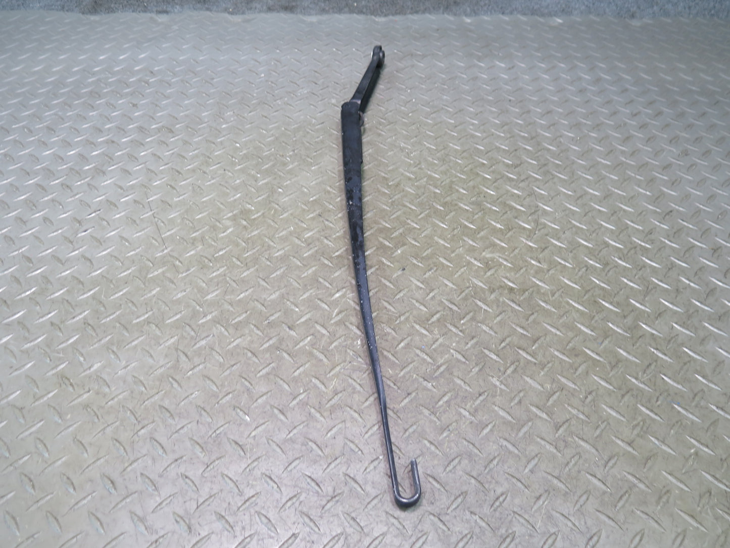 01-06 BMW E46 330ci Coupe Convertible Left & Right Windshield Wiper Arm Set OEM