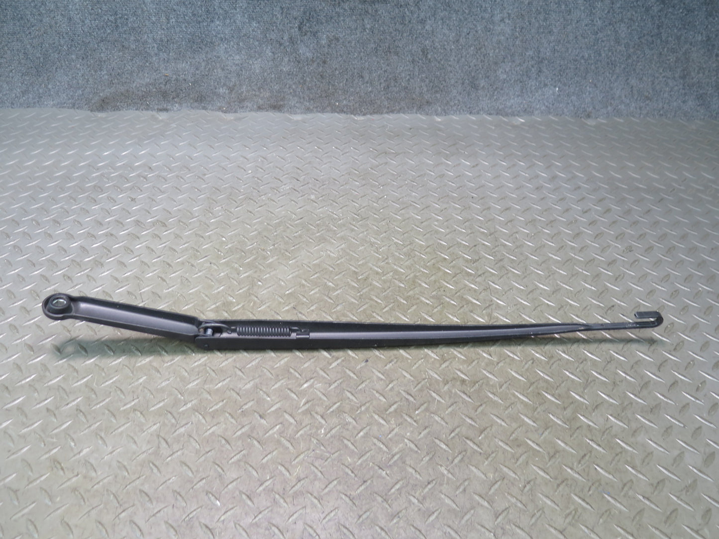 01-06 BMW E46 330ci Coupe Convertible Left & Right Windshield Wiper Arm Set OEM