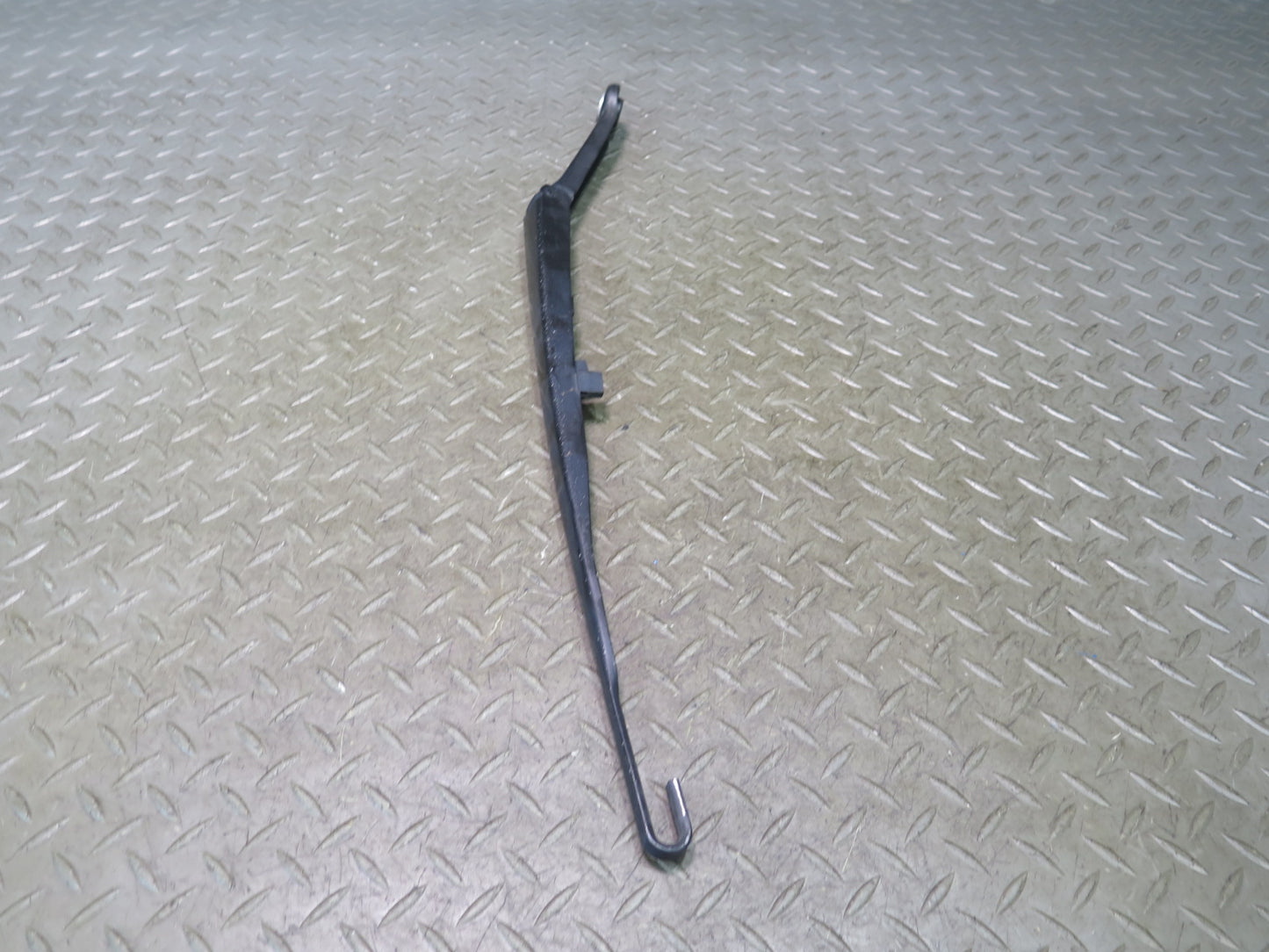 01-06 BMW E46 330ci Coupe Convertible Left & Right Windshield Wiper Arm Set OEM