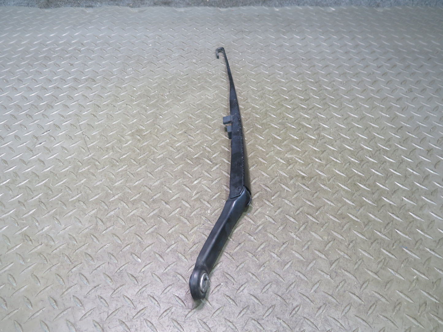 01-06 BMW E46 330ci Coupe Convertible Left & Right Windshield Wiper Arm Set OEM