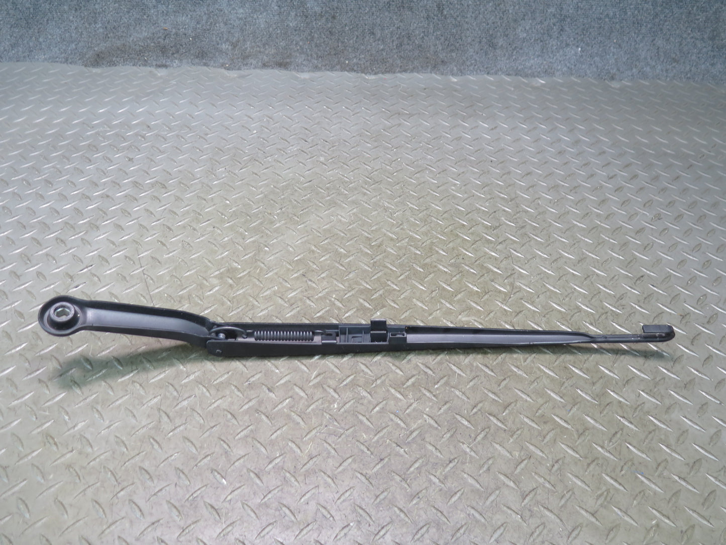 01-06 BMW E46 330ci Coupe Convertible Left & Right Windshield Wiper Arm Set OEM