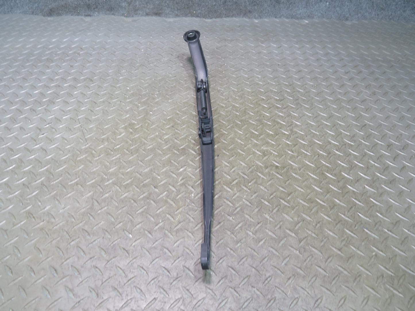 01-06 BMW E46 330ci Coupe Convertible Left & Right Windshield Wiper Arm Set OEM