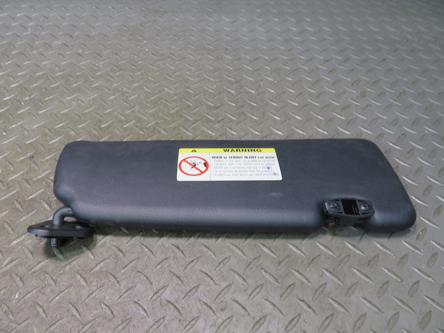 01-06 BMW E46 330ci Convertible Set of 2 Front Left & Right Sun Visor Black OEM