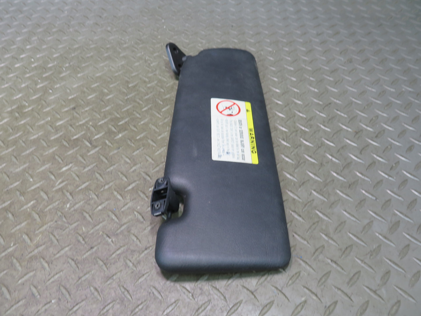 01-06 BMW E46 330ci Convertible Set of 2 Front Left & Right Sun Visor Black OEM