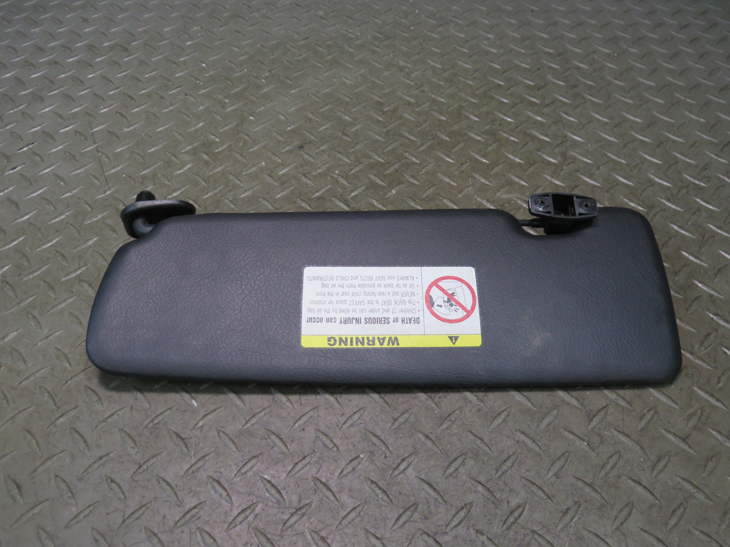 01-06 BMW E46 330ci Convertible Set of 2 Front Left & Right Sun Visor Black OEM