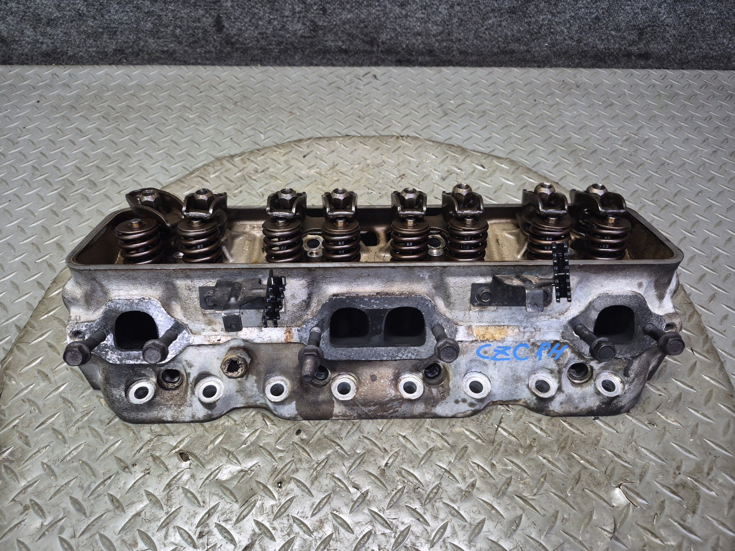 1992 Chevrolet Corvette C4 LT1 Engine Right Cylinder Head 81k Miles OEM